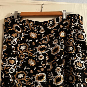Principe Silk Floral Embroidered Pants – Size 12 (Black/Gold)